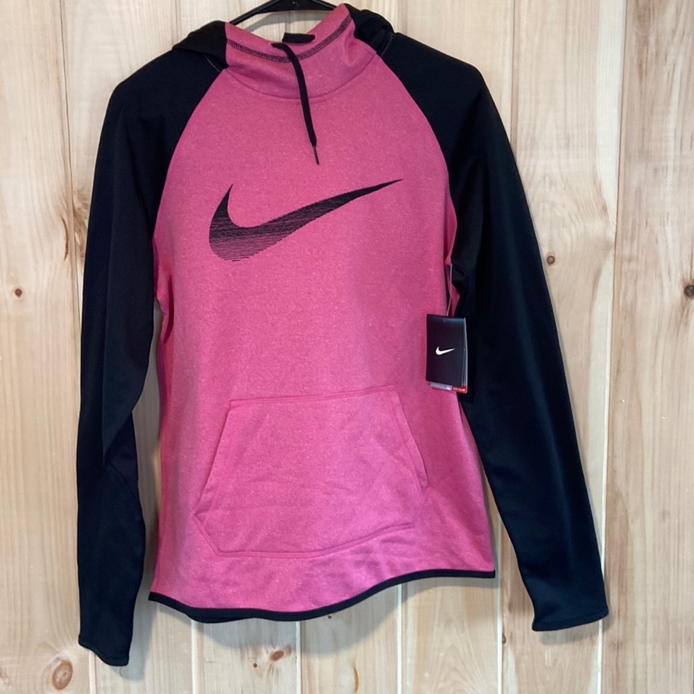 Nike therma- fit